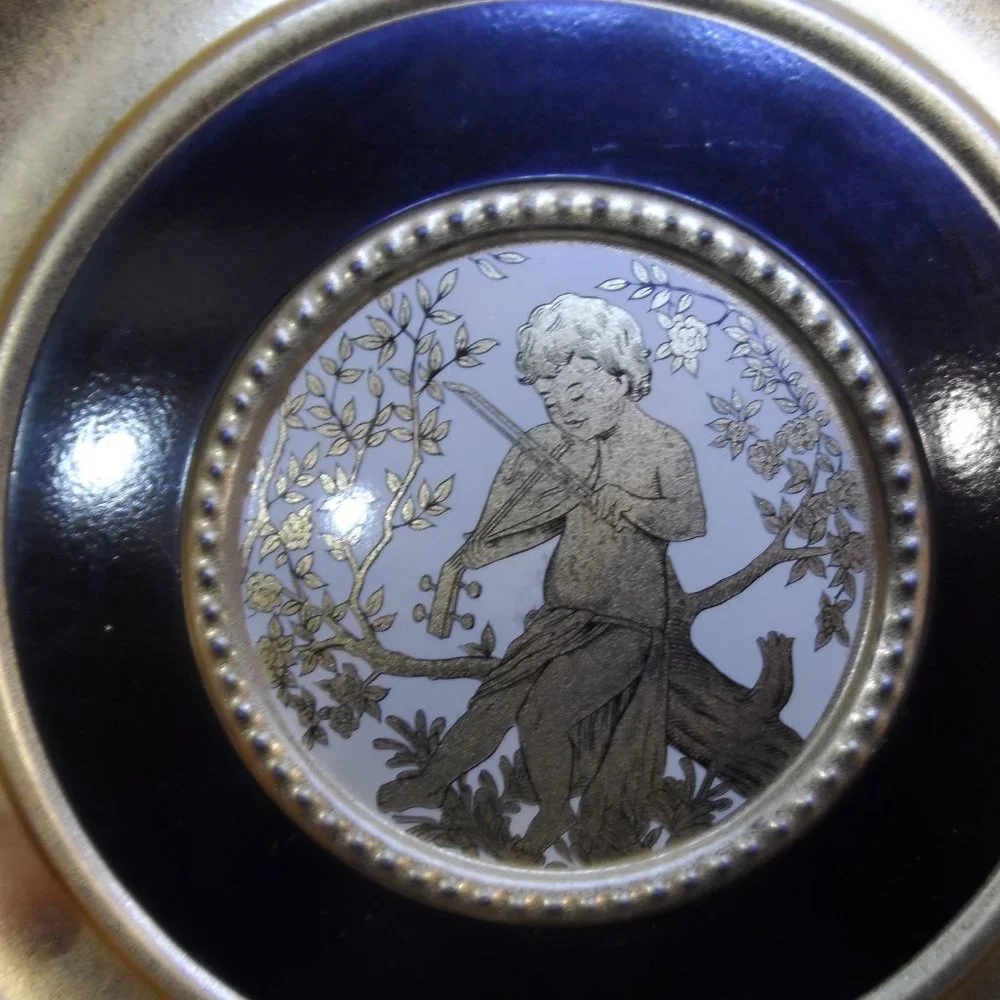 Vintage Guildcraft Double Sided Golden Cherub Angel Tin